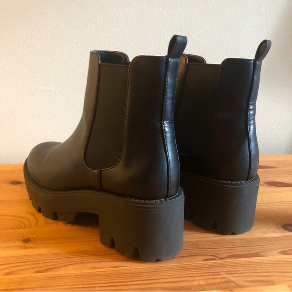 Urban Outfitters Chelsea Platform Boot Black - Picture 2 of 5